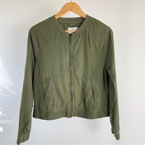 American Eagle Outfitters Utility Jacket in Army Green Size S